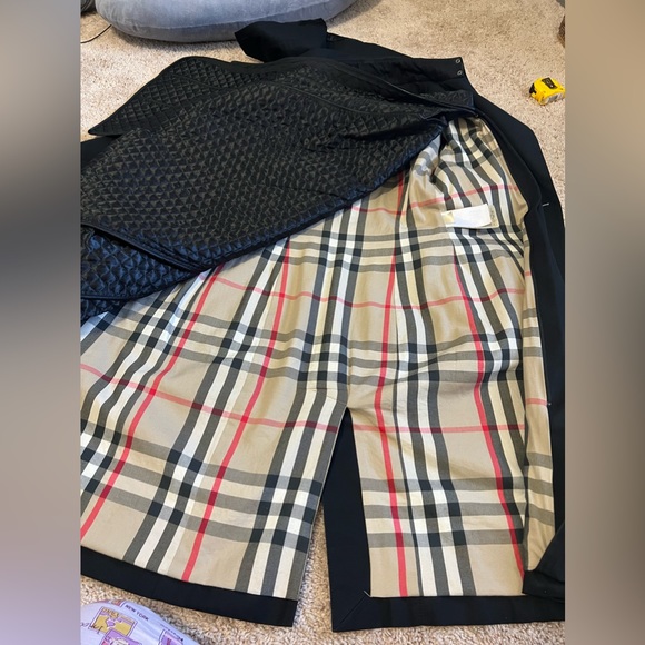 BURBERRY Trench Coat Size: S one missing buttons - Picture 11 of 16